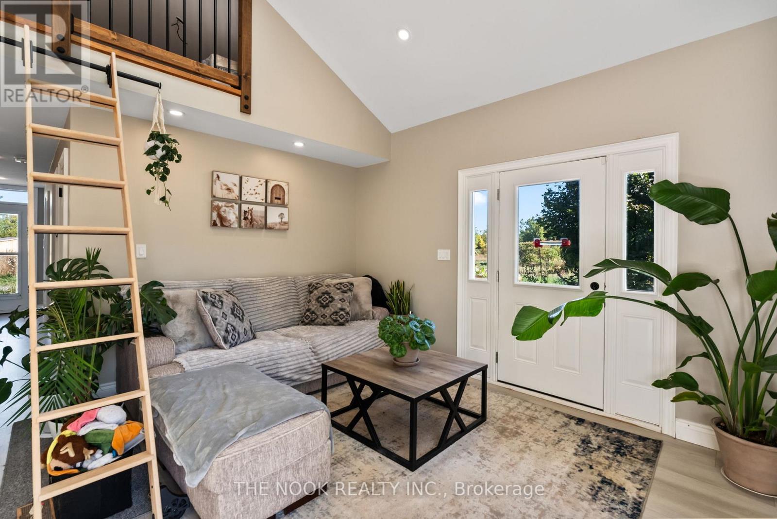 46 Mcguire Beach Road, Kawartha Lakes, Ontario  K0M 2B0 - Photo 7 - X12716380