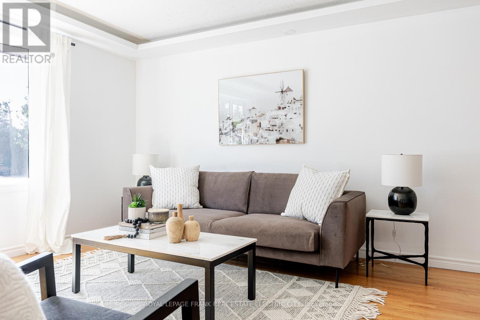 972 Southlawn Drive, Peterborough, Ontario K9J 1G2 - Photo 5 - X12716402