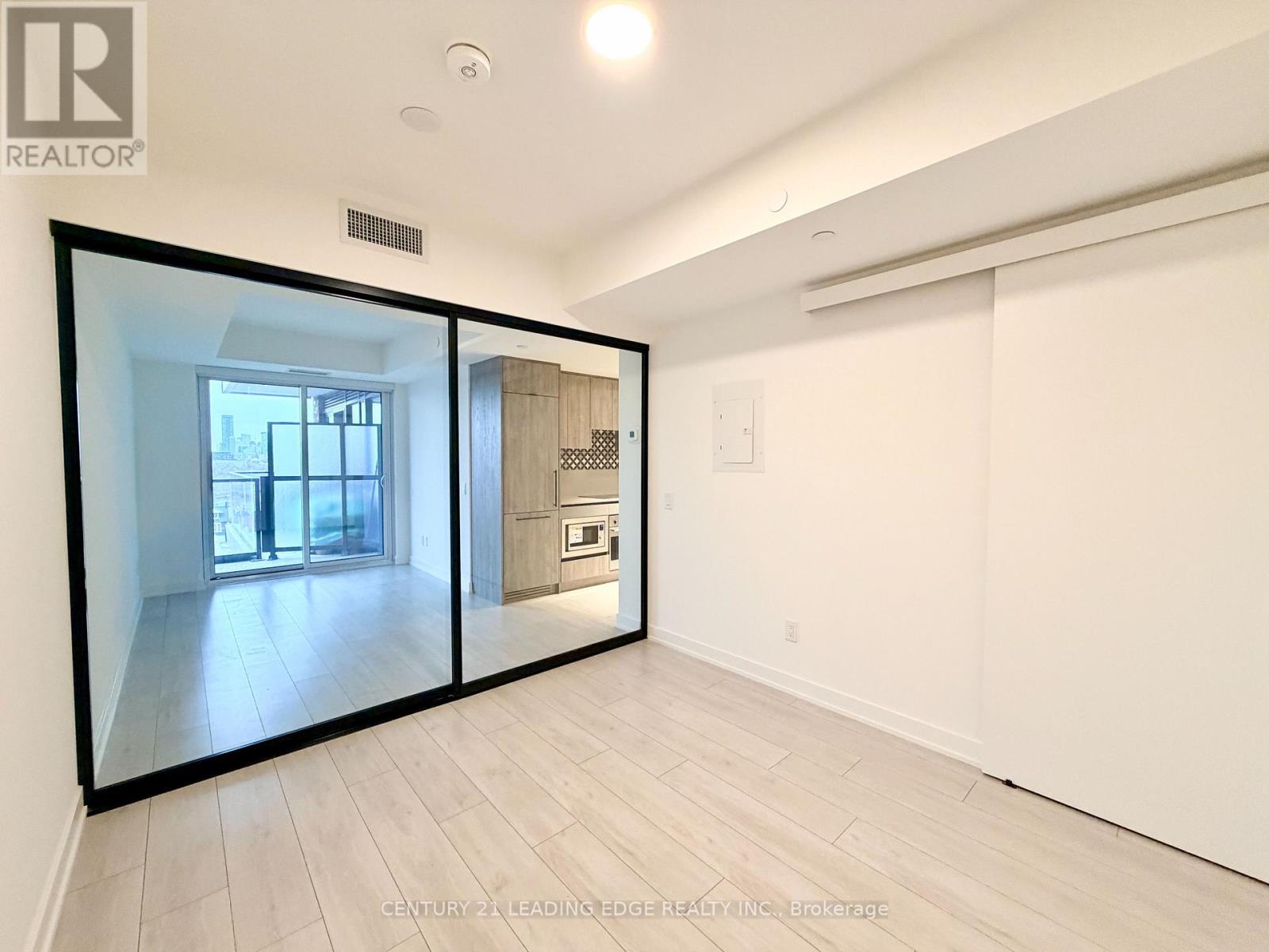 701 - 5 Lakeview Avenue, Toronto, Ontario  M6J 0H3 - Photo 16 - C12716264