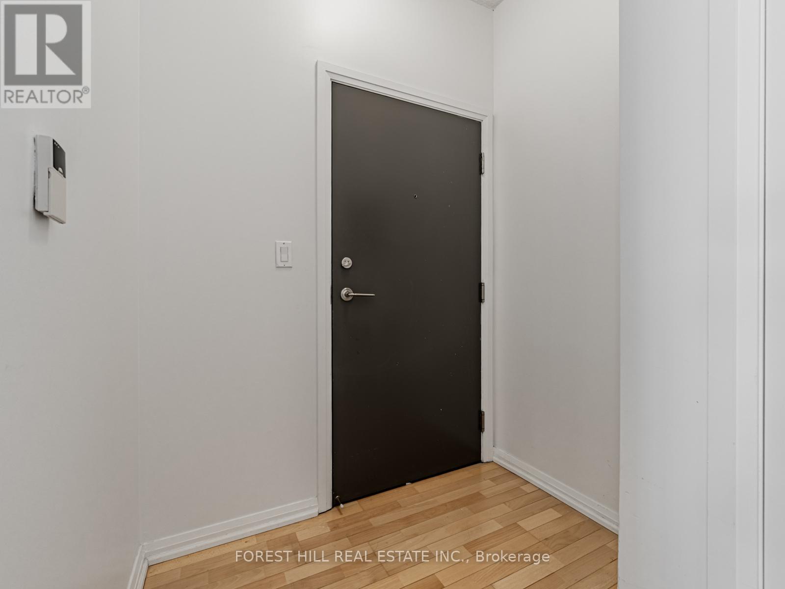 318 - 35 Hayden Street, Toronto, Ontario  M4Y 3C3 - Photo 4 - C12716348