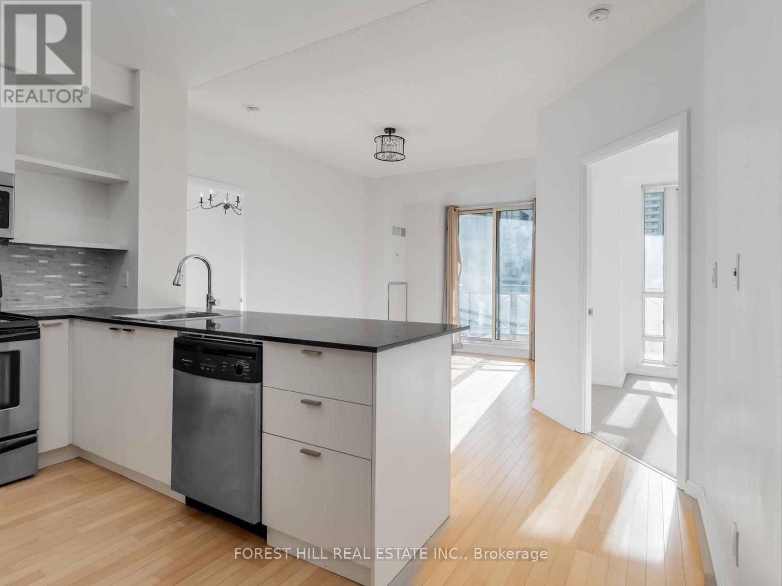 318 - 35 Hayden Street, Toronto, Ontario  M4Y 3C3 - Photo 6 - C12716348