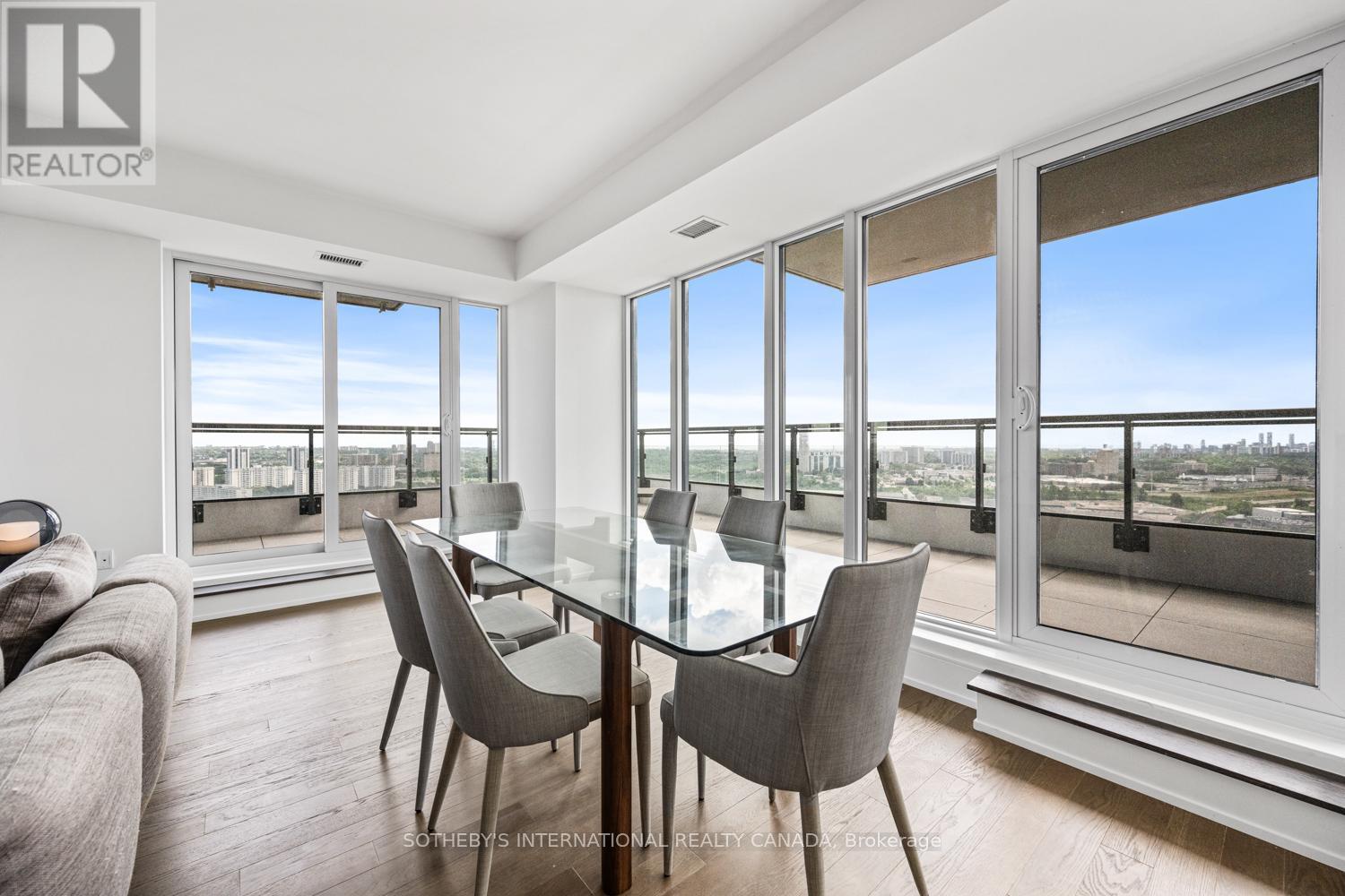 2909 - 30 Inn On The Park Drive, Toronto, Ontario  M3C 0P7 - Photo 5 - C12716358