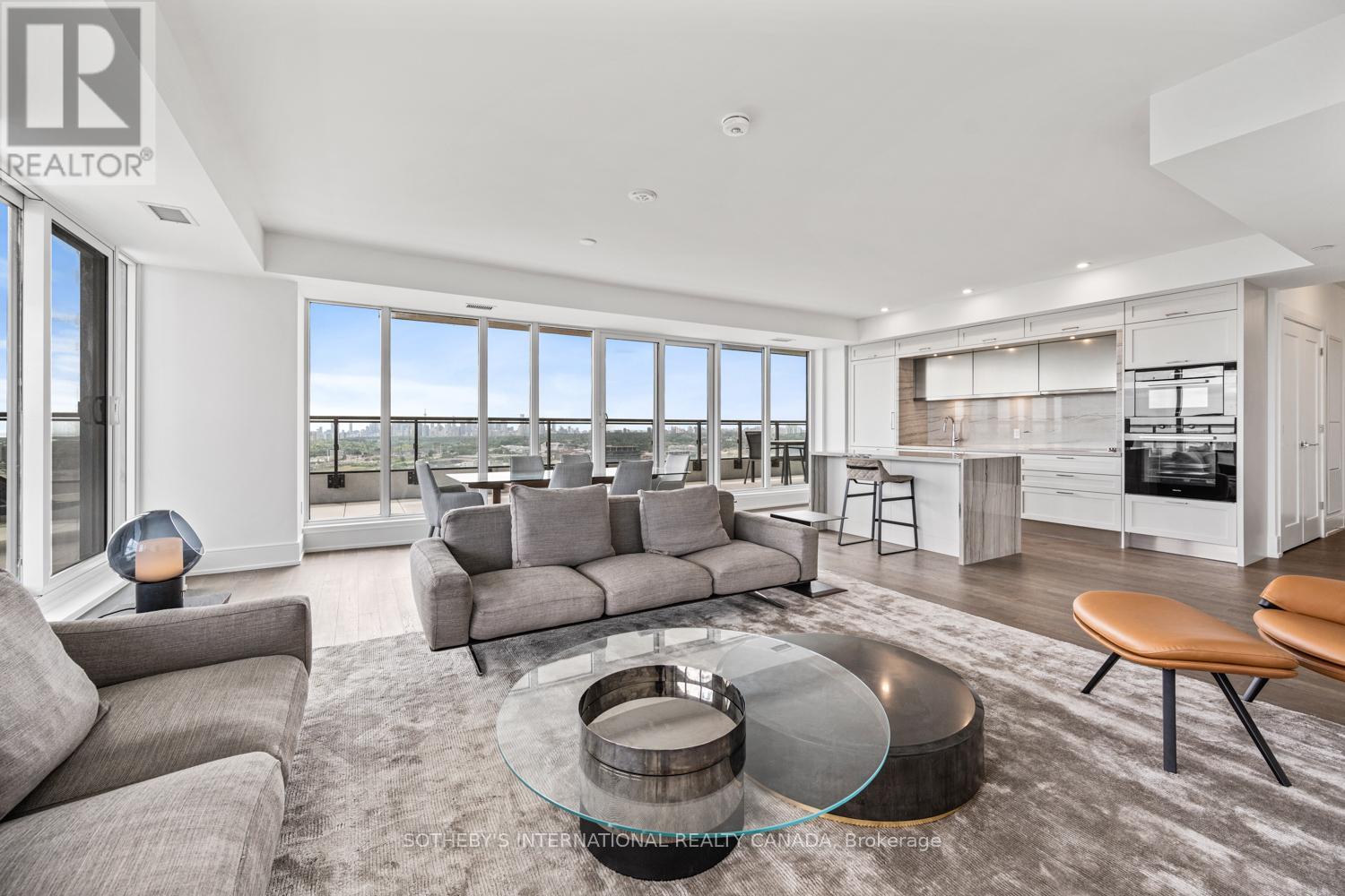 2909 - 30 INN ON THE PARK DRIVE, Toronto, Ontario