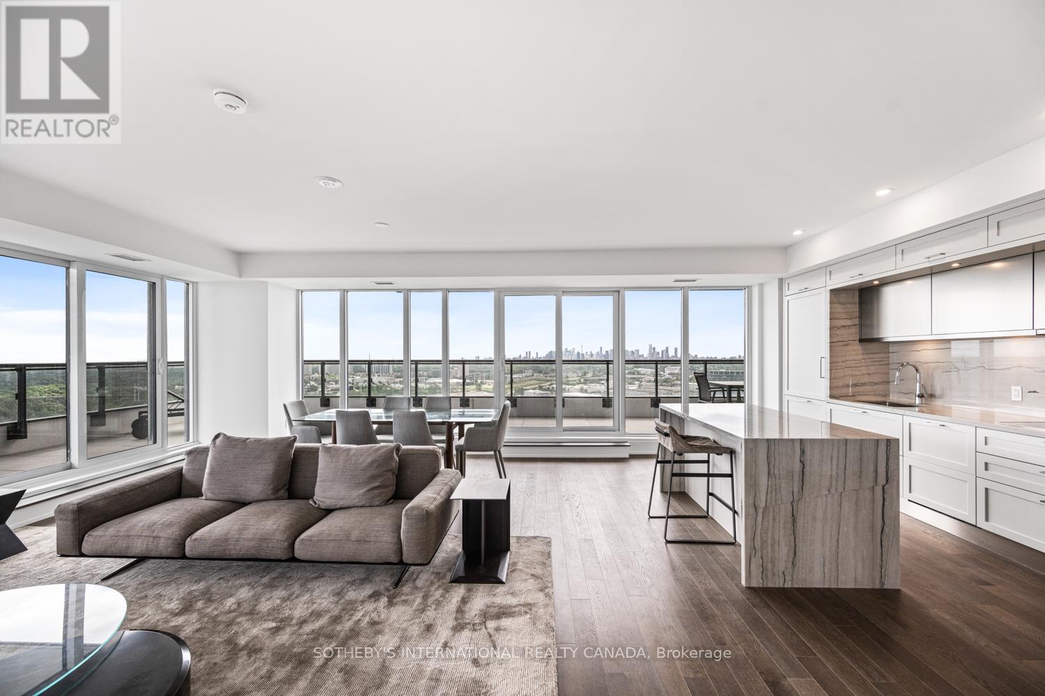 2909 - 30 Inn On The Park Drive, Toronto, Ontario  M3C 0P7 - Photo 3 - C12716370