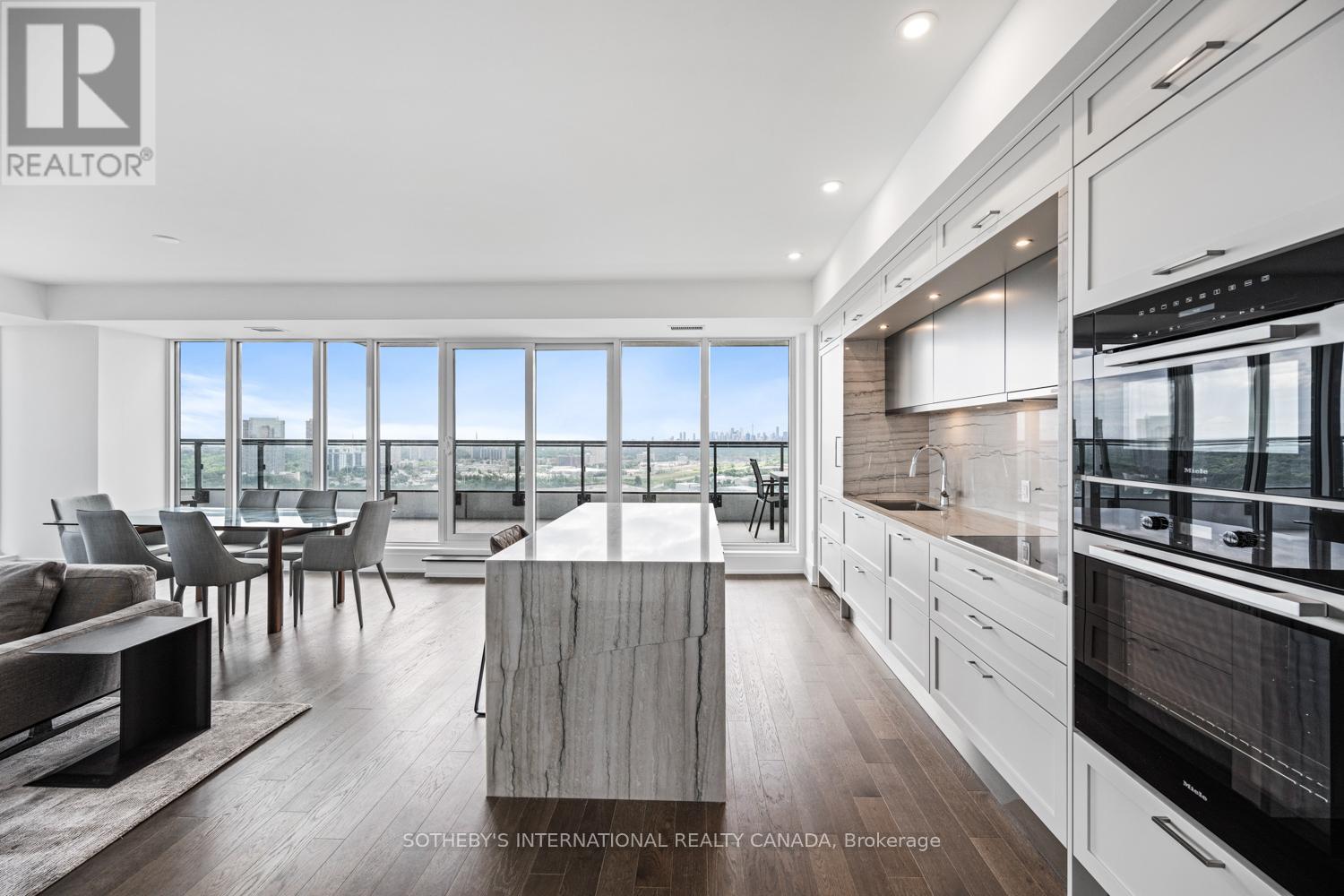 2909 - 30 Inn On The Park Drive, Toronto, Ontario  M3C 0P7 - Photo 8 - C12716370