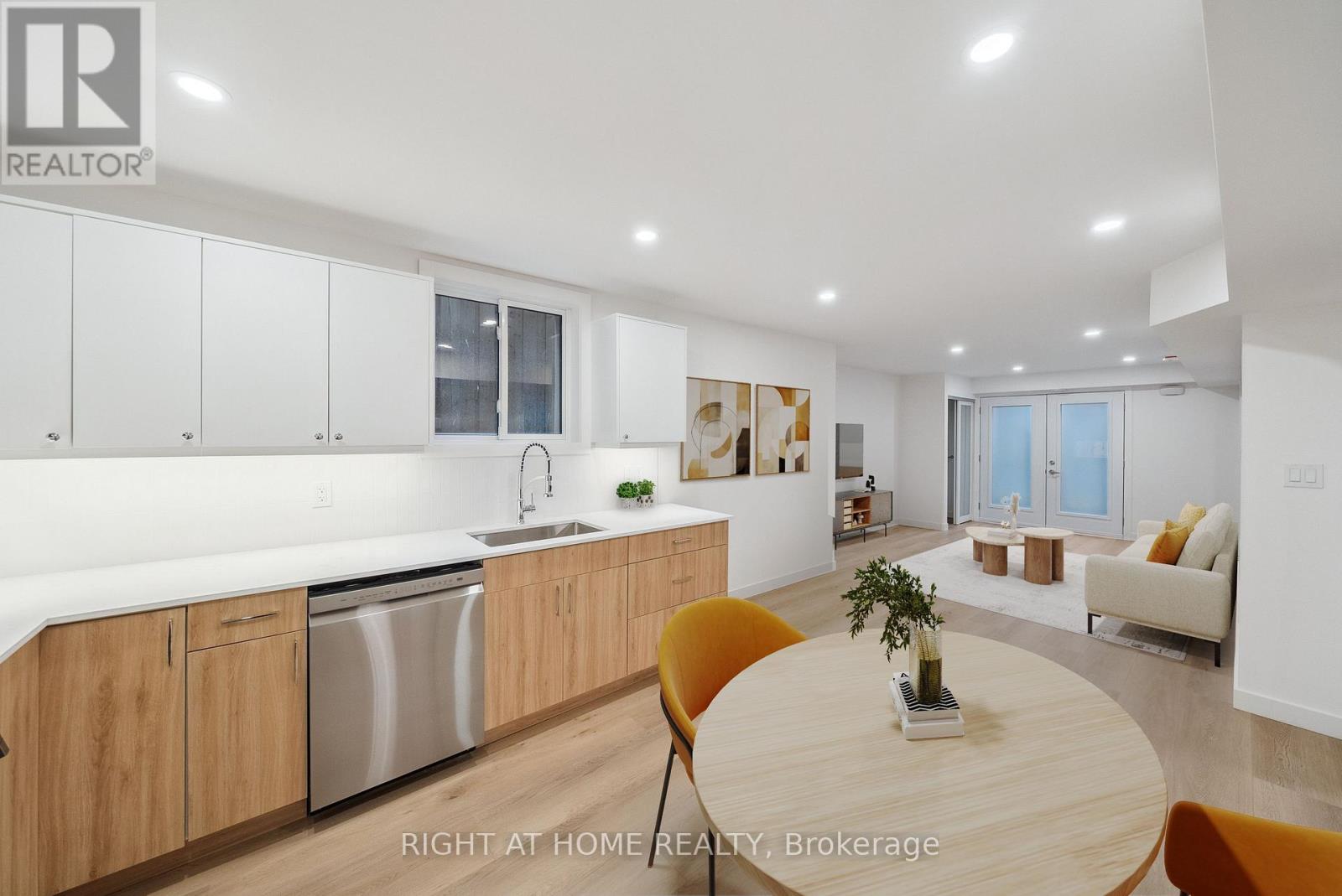 8 - 321 St George Street, Toronto, Ontario  M5R 2R2 - Photo 3 - C12716426