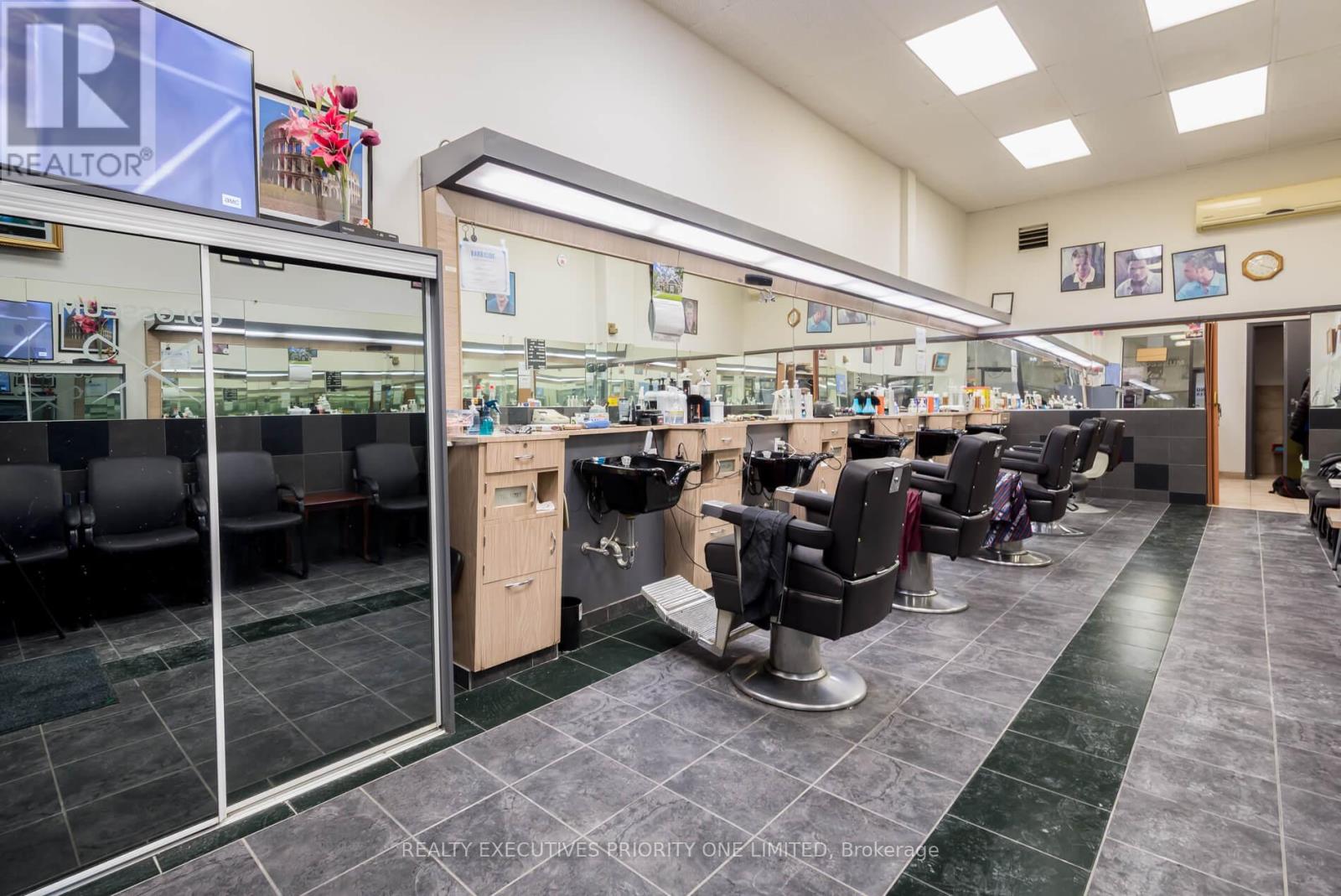 4923 Bathurst Street, Toronto, Ontario  M2R 1X8 - Photo 5 - C12716456