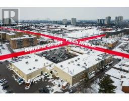 4923 BATHURST STREET, Toronto, Ontario