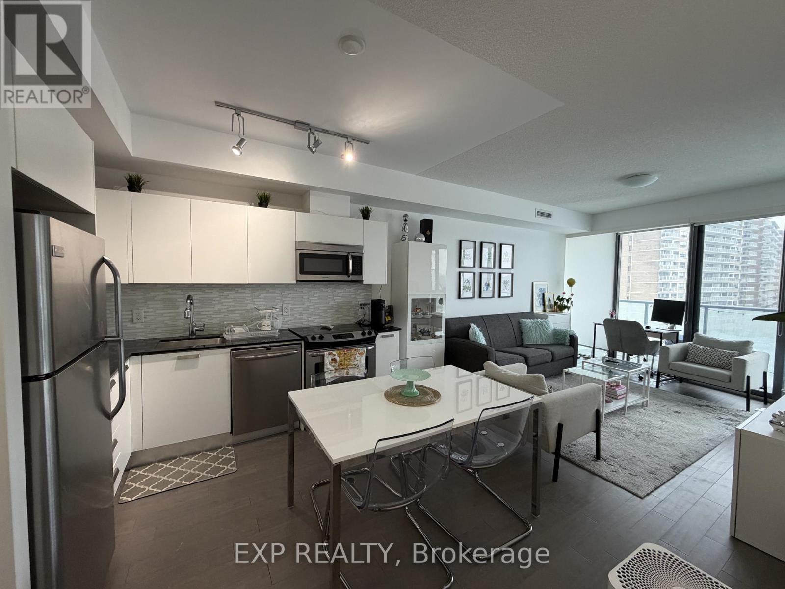 803 - 1815 Yonge Street, Toronto, Ontario  M4T 2A4 - Photo 2 - C12716484