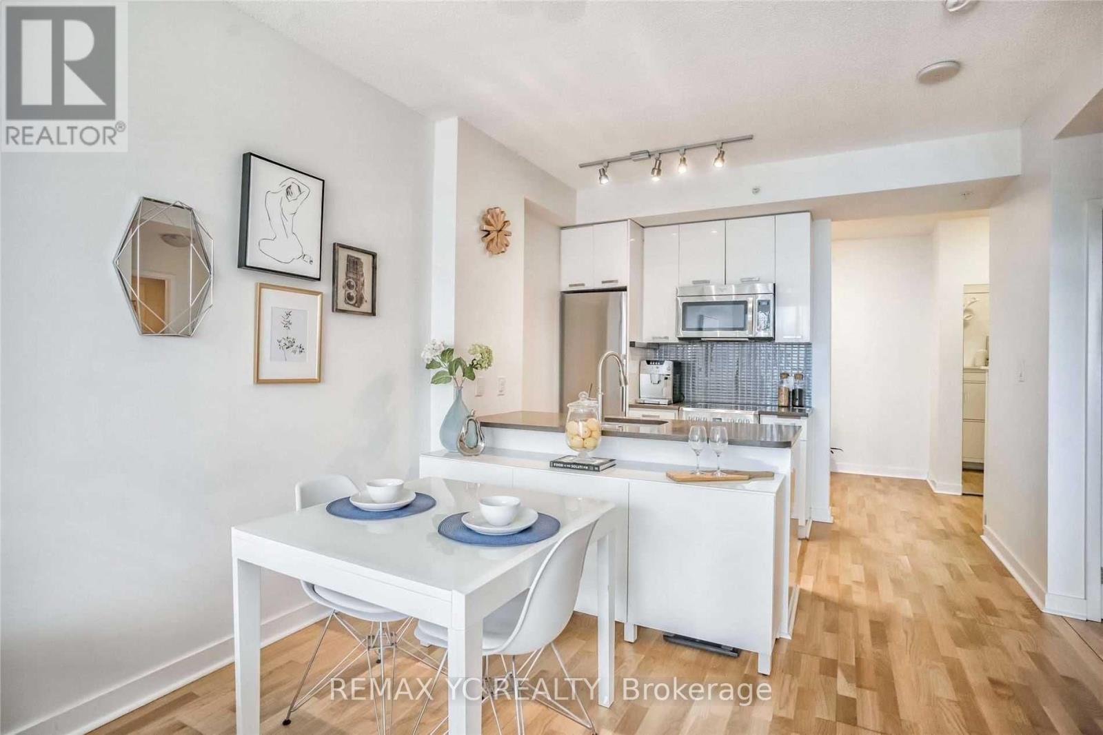 3505 - 295 Adelaide Street W, Toronto, Ontario  M5V 0L4 - Photo 16 - C12716496