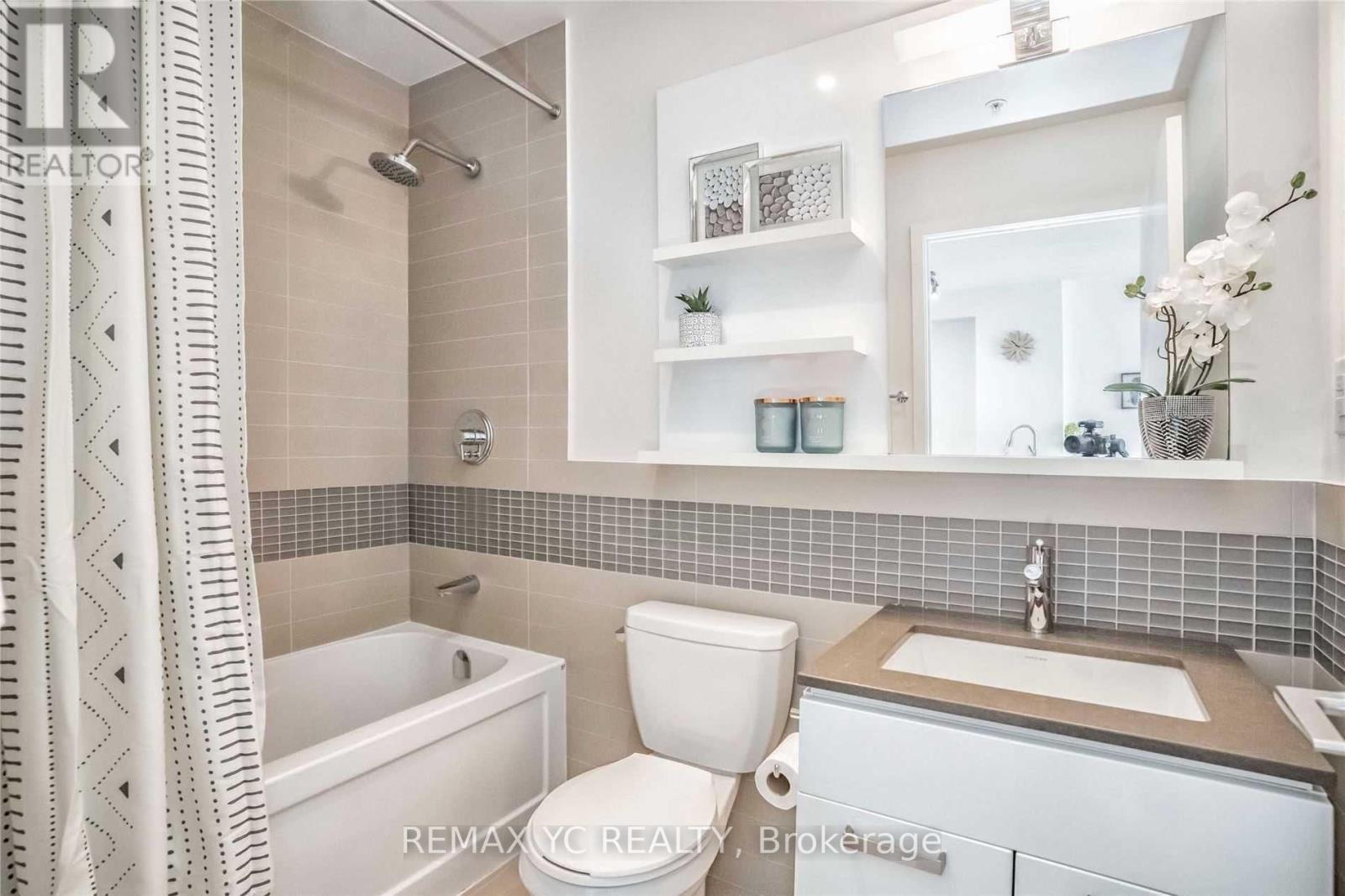 3505 - 295 Adelaide Street W, Toronto, Ontario  M5V 0L4 - Photo 26 - C12716496