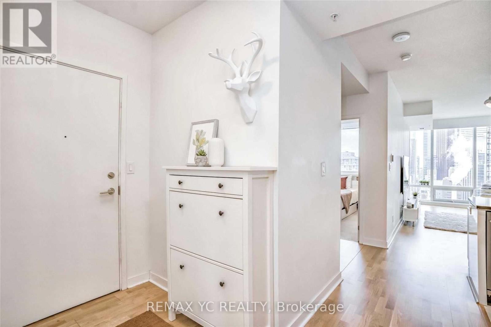 3505 - 295 Adelaide Street W, Toronto, Ontario  M5V 0L4 - Photo 4 - C12716496