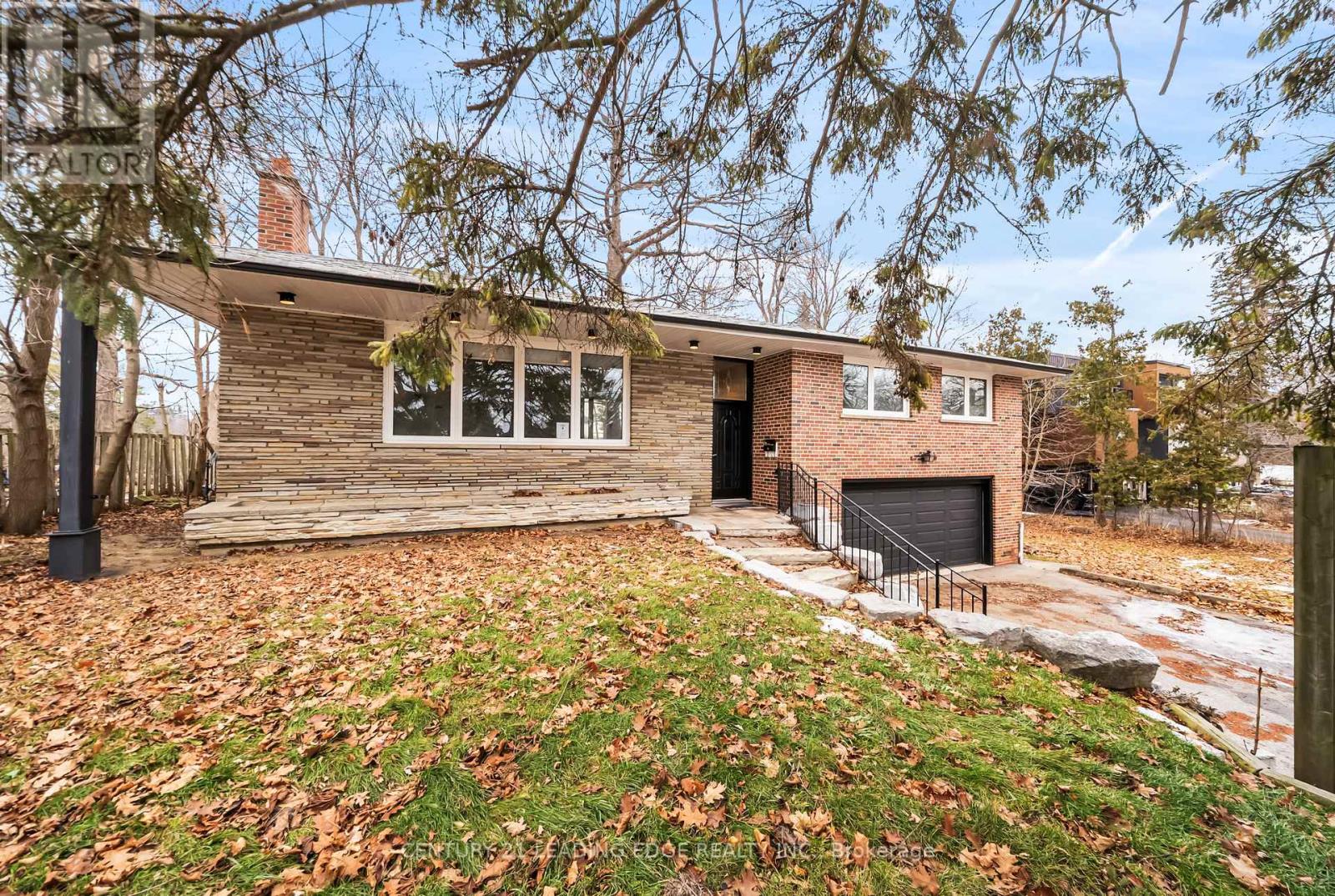 541 ROUGE HILLS DRIVE, Toronto, Ontario