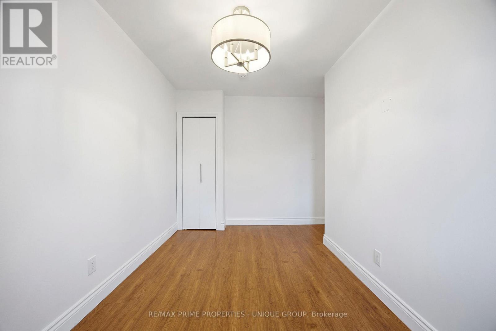 589 Logan Avenue, Toronto, Ontario  M4K 3B9 - Photo 14 - E12716304