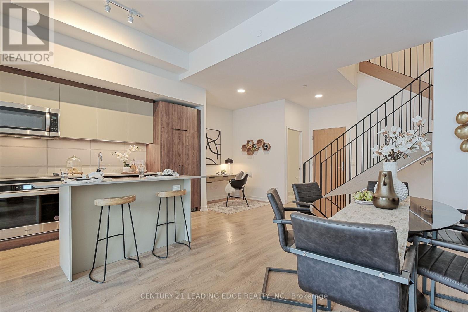 Th127 - 164 Logan Avenue, Toronto, Ontario  M4M 2N2 - Photo 5 - E12716444