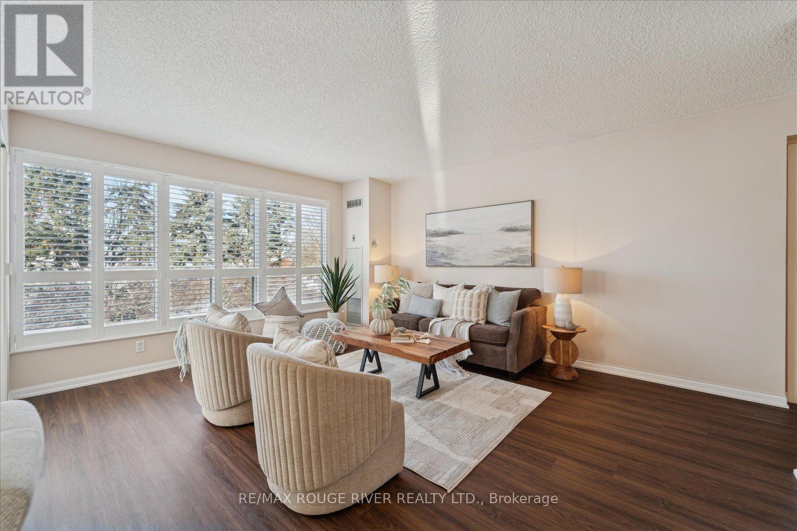 312 - 712 Rossland Road, Whitby, Ontario  L1N 9E8 - Photo 4 - E12716528