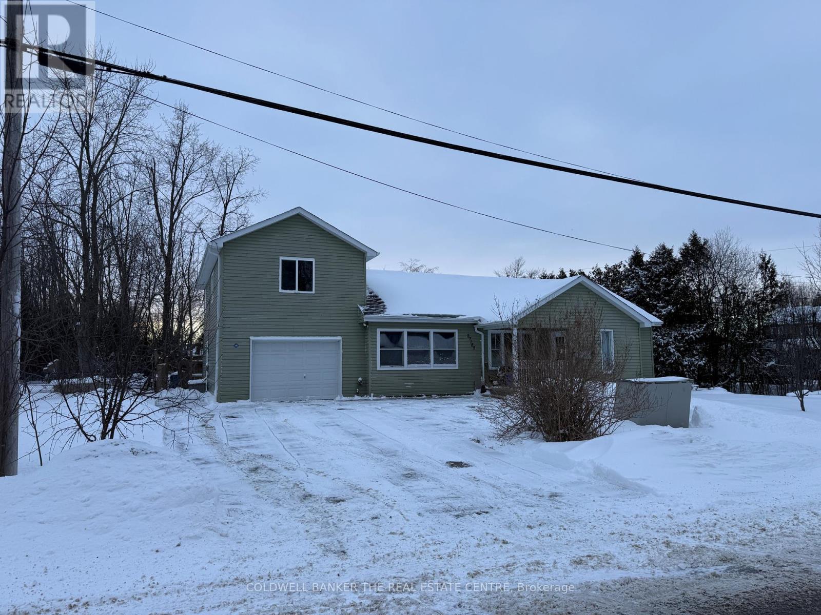 Upper - 27182a Civic Centre Road, Georgina, Ontario  L4P 3E9 - Photo 1 - N12716364