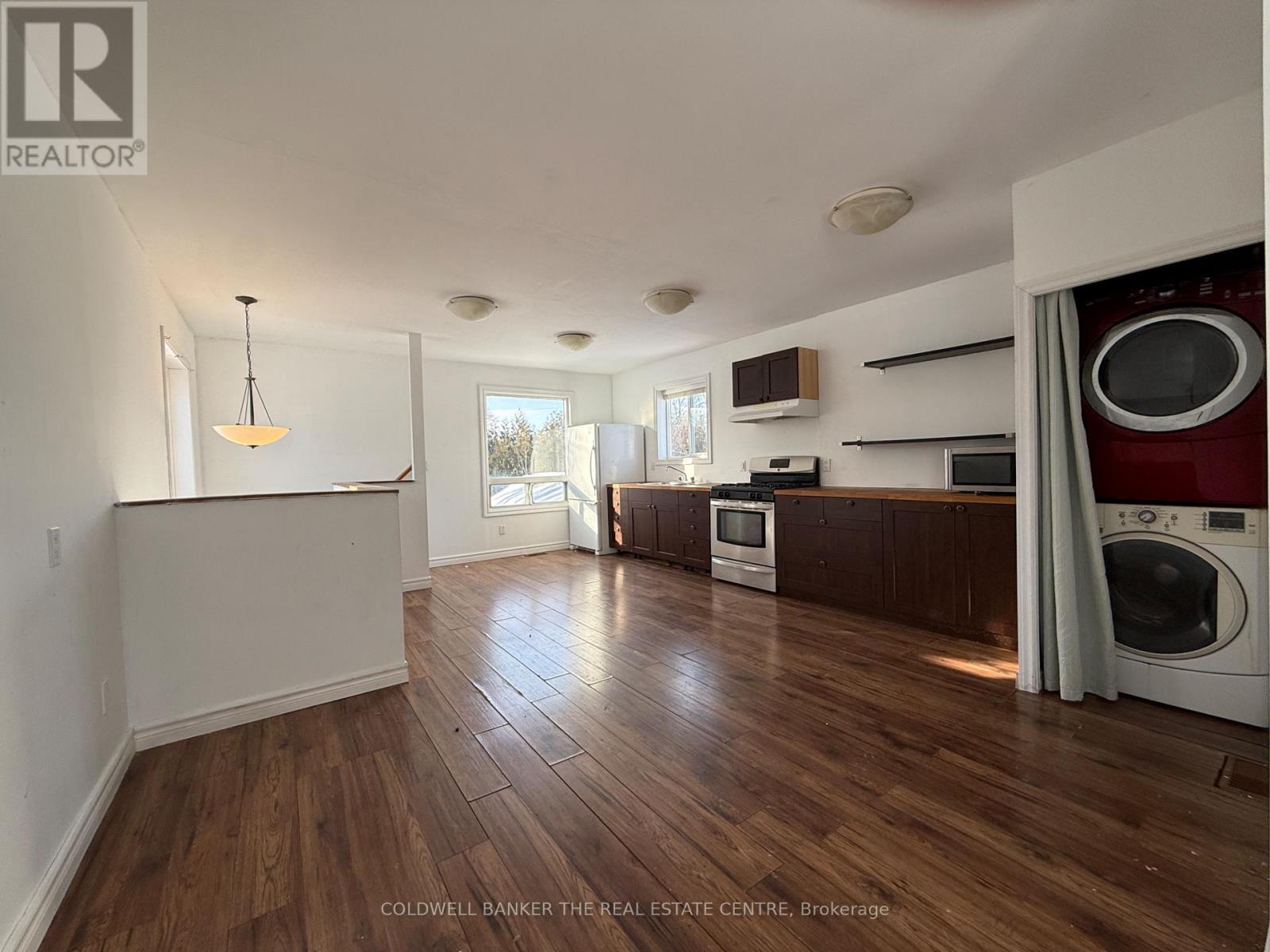 Upper - 27182a Civic Centre Road, Georgina, Ontario  L4P 3E9 - Photo 10 - N12716364