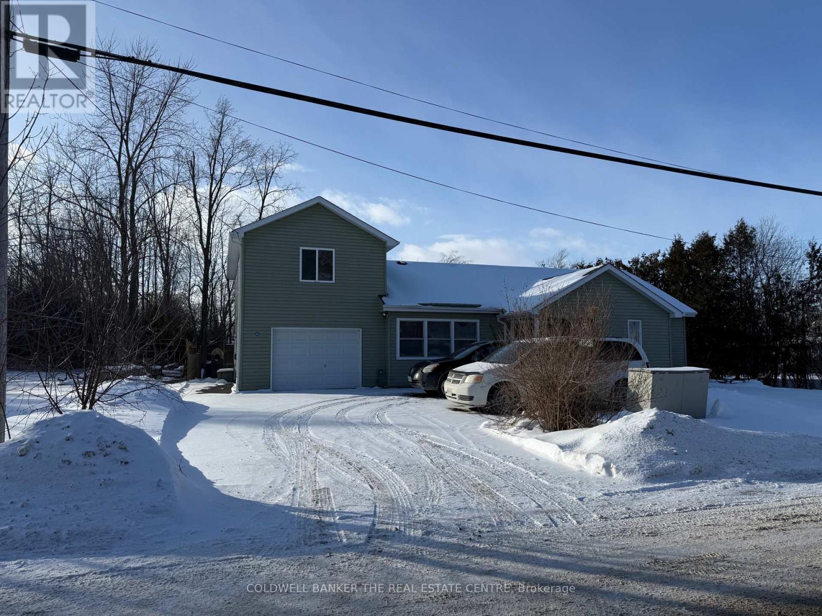 Upper - 27182a Civic Centre Road, Georgina, Ontario  L4P 3E9 - Photo 2 - N12716364