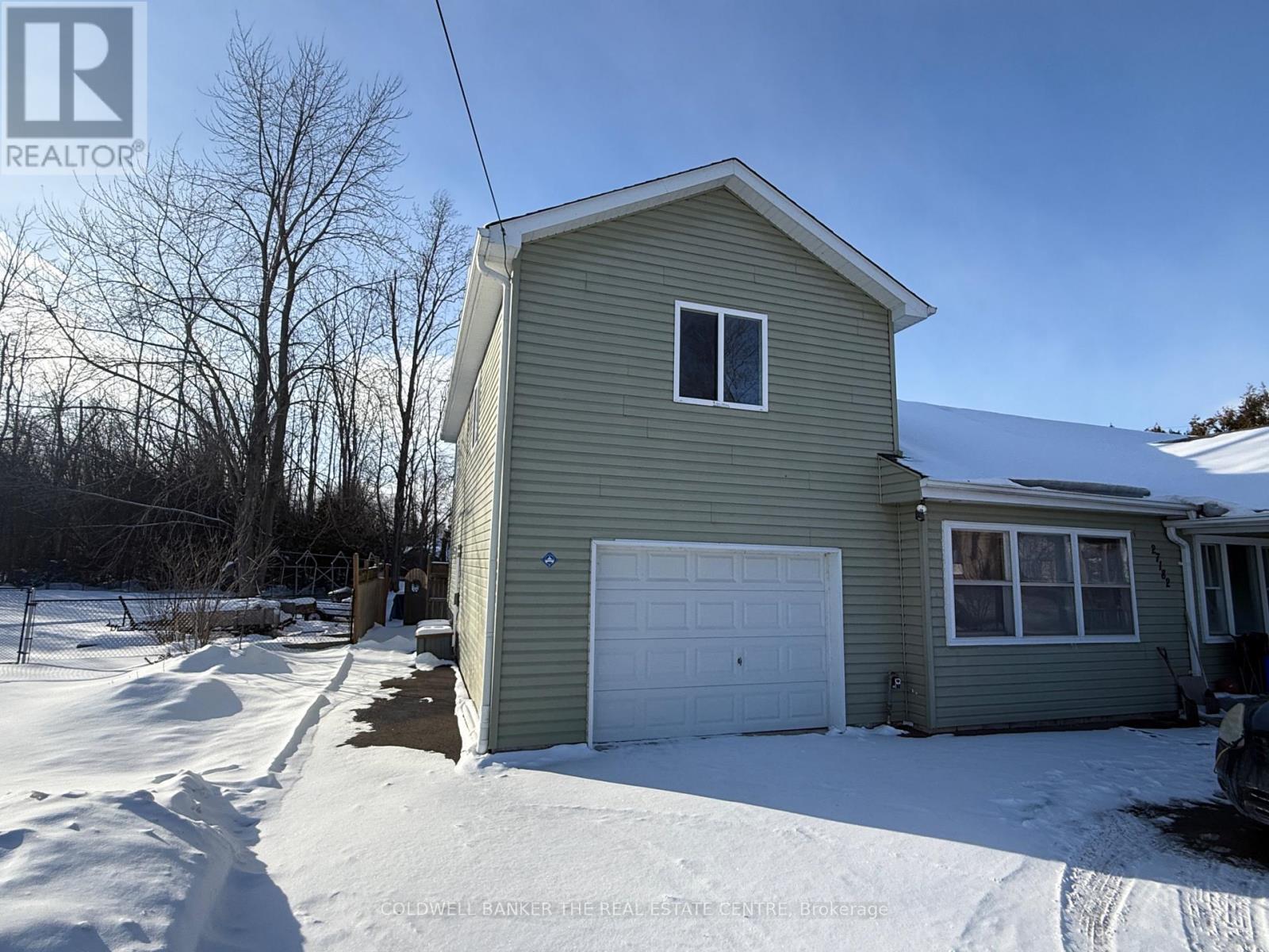 Upper - 27182a Civic Centre Road, Georgina, Ontario  L4P 3E9 - Photo 3 - N12716364