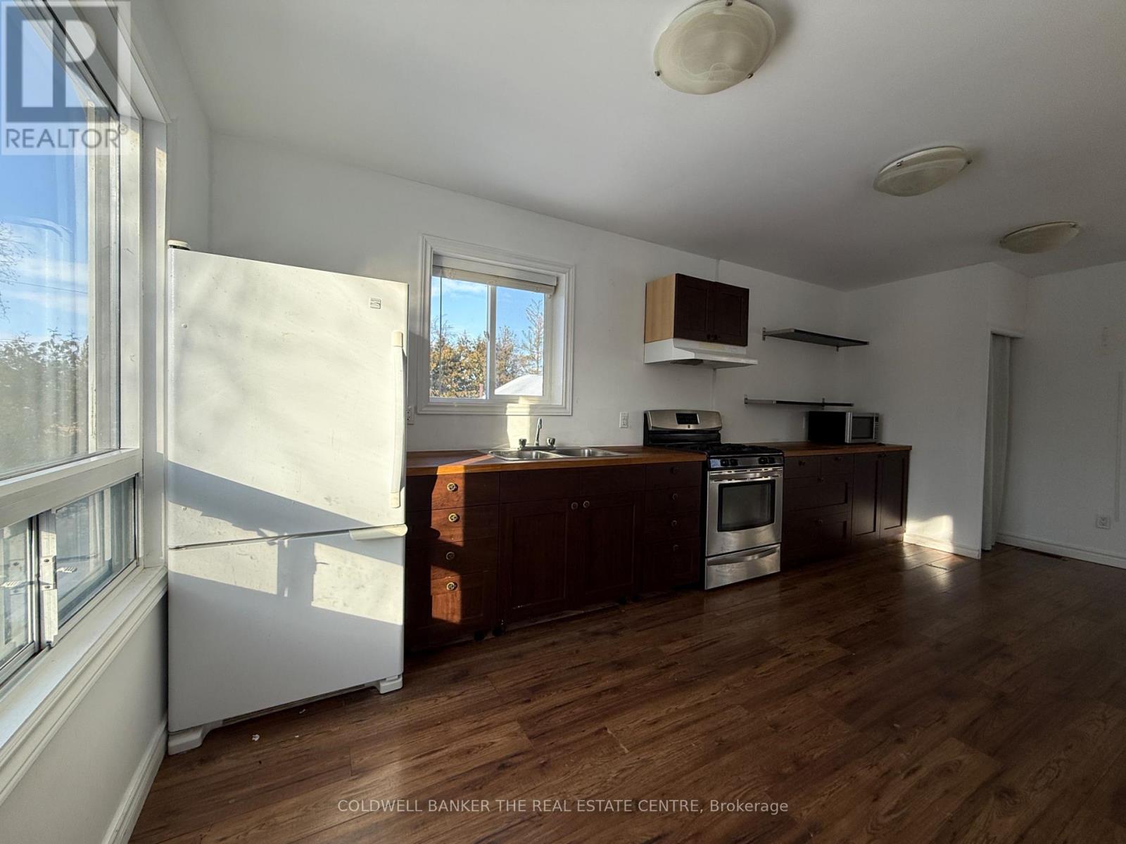 Upper - 27182a Civic Centre Road, Georgina, Ontario  L4P 3E9 - Photo 9 - N12716364