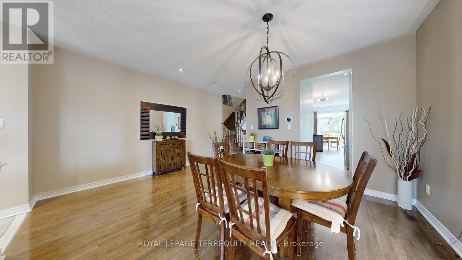 69 Vine Cliff Boulevard, Markham, Ontario  L6C 3E2 - Photo 8 - N12716390