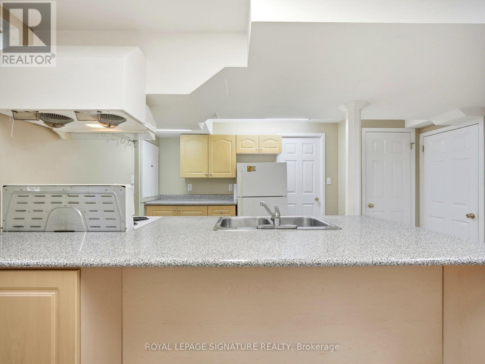 2 - 29 Ocean Avenue, Vaughan, Ontario  L6A 2X7 - Photo 22 - N12716500