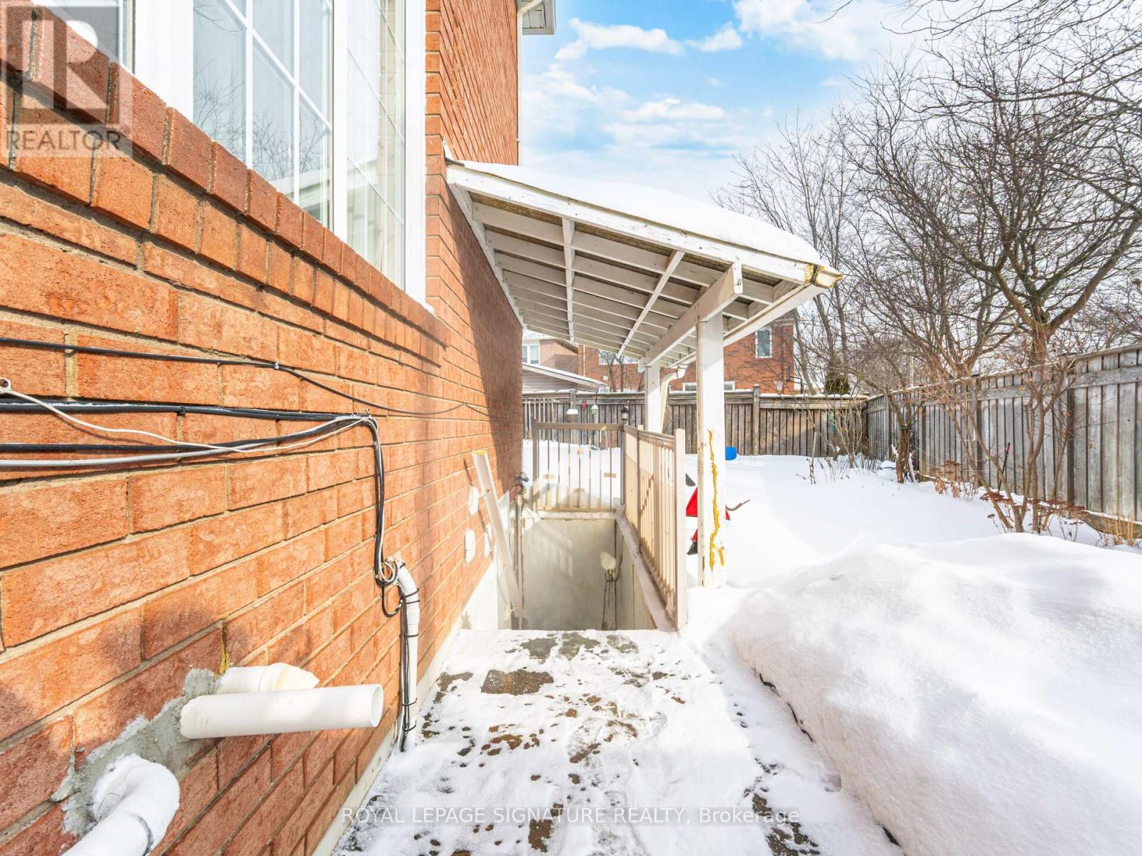 2 - 29 Ocean Avenue, Vaughan, Ontario  L6A 2X7 - Photo 34 - N12716500