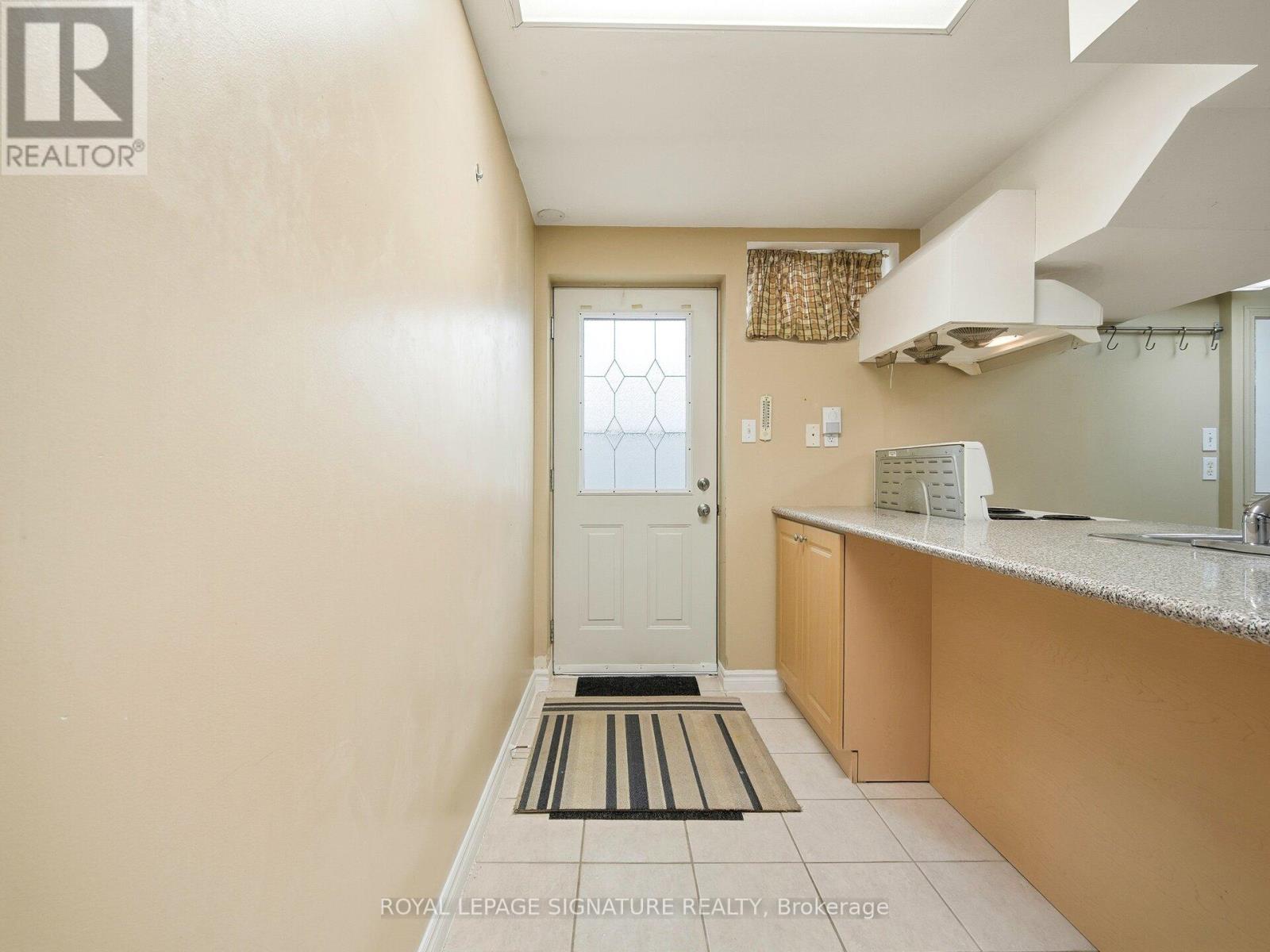 2 - 29 Ocean Avenue, Vaughan, Ontario  L6A 2X7 - Photo 9 - N12716500