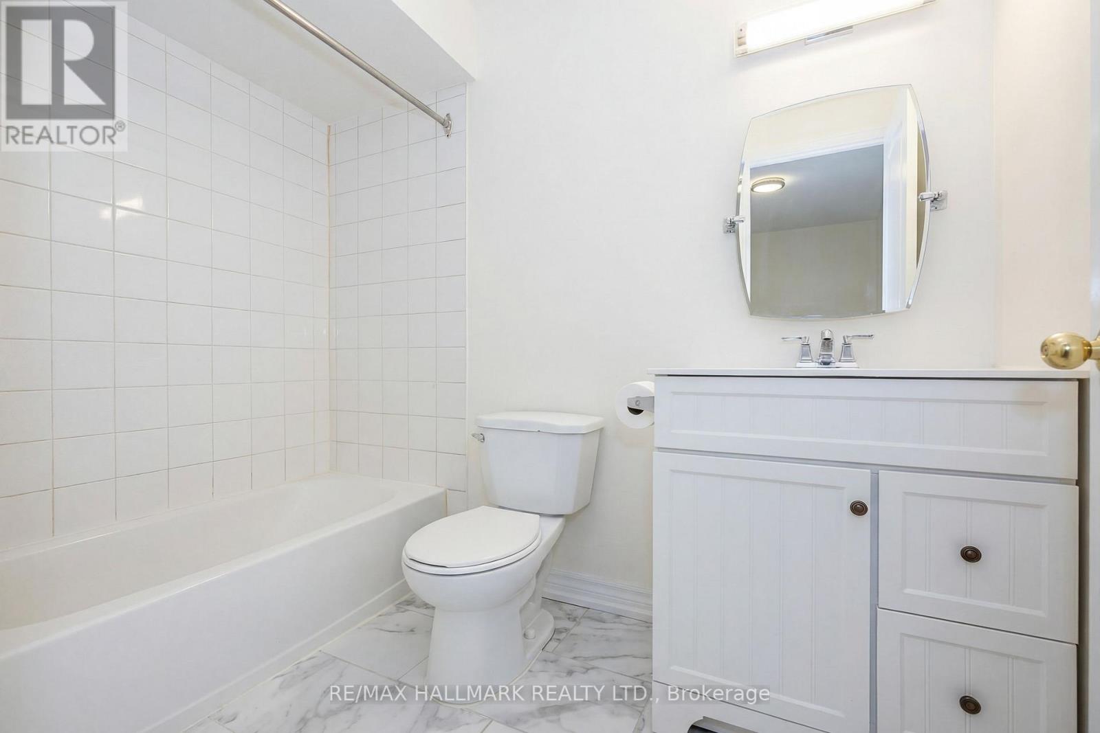 16 - 595 Gibney Crescent, Newmarket, Ontario  L3X 1Y3 - Photo 16 - N12716506