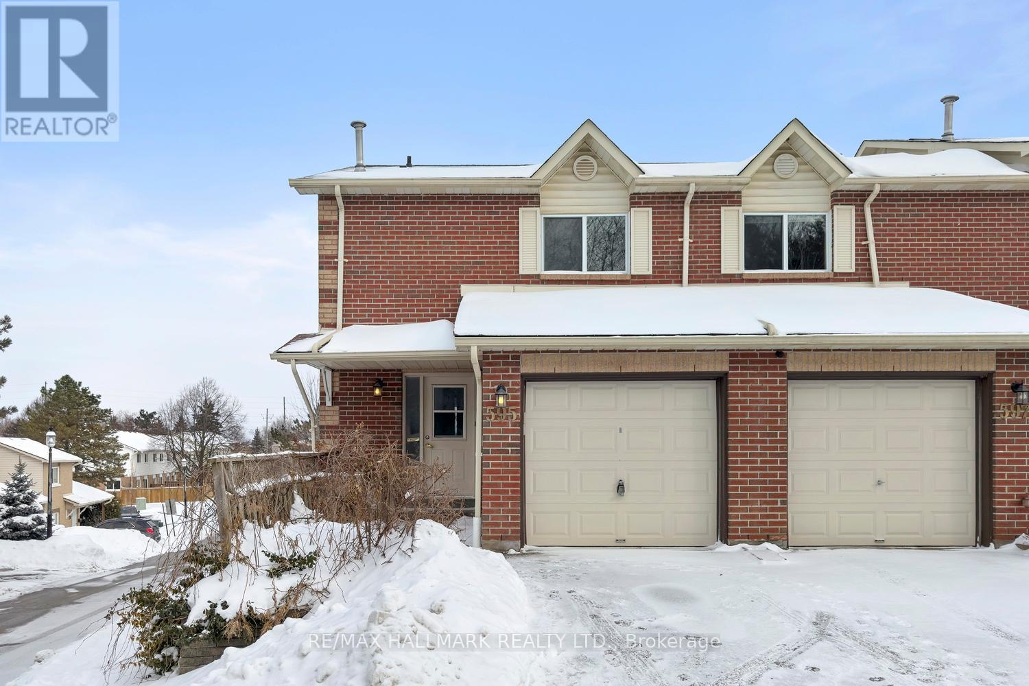 16 - 595 Gibney Crescent, Newmarket, Ontario  L3X 1Y3 - Photo 2 - N12716506
