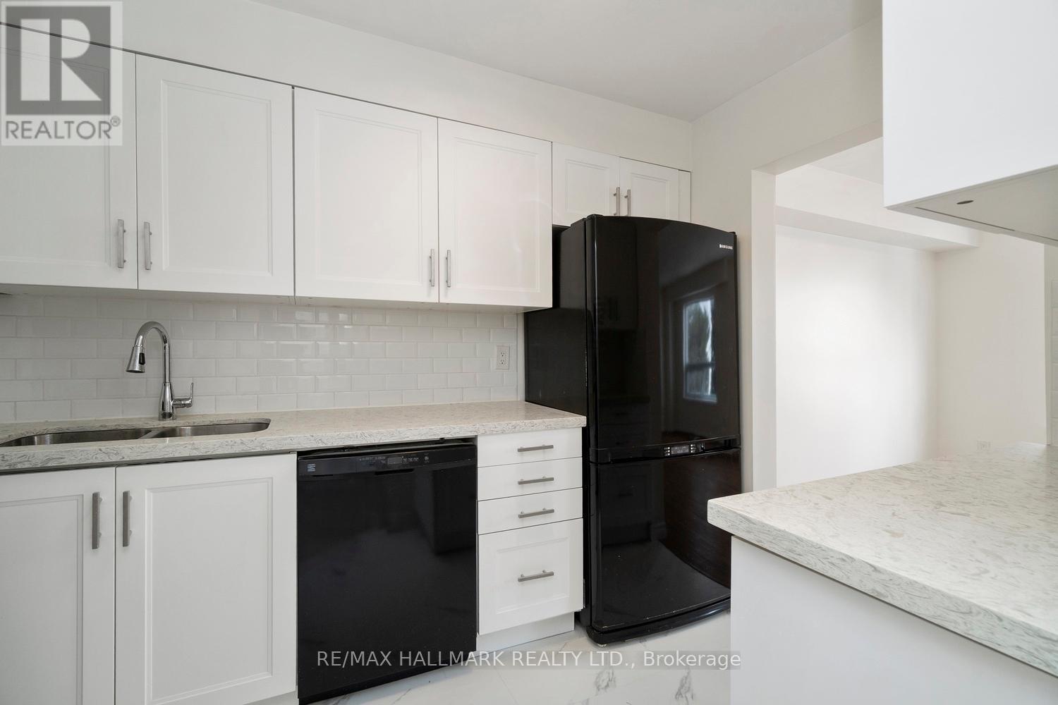 16 - 595 Gibney Crescent, Newmarket, Ontario  L3X 1Y3 - Photo 24 - N12716506