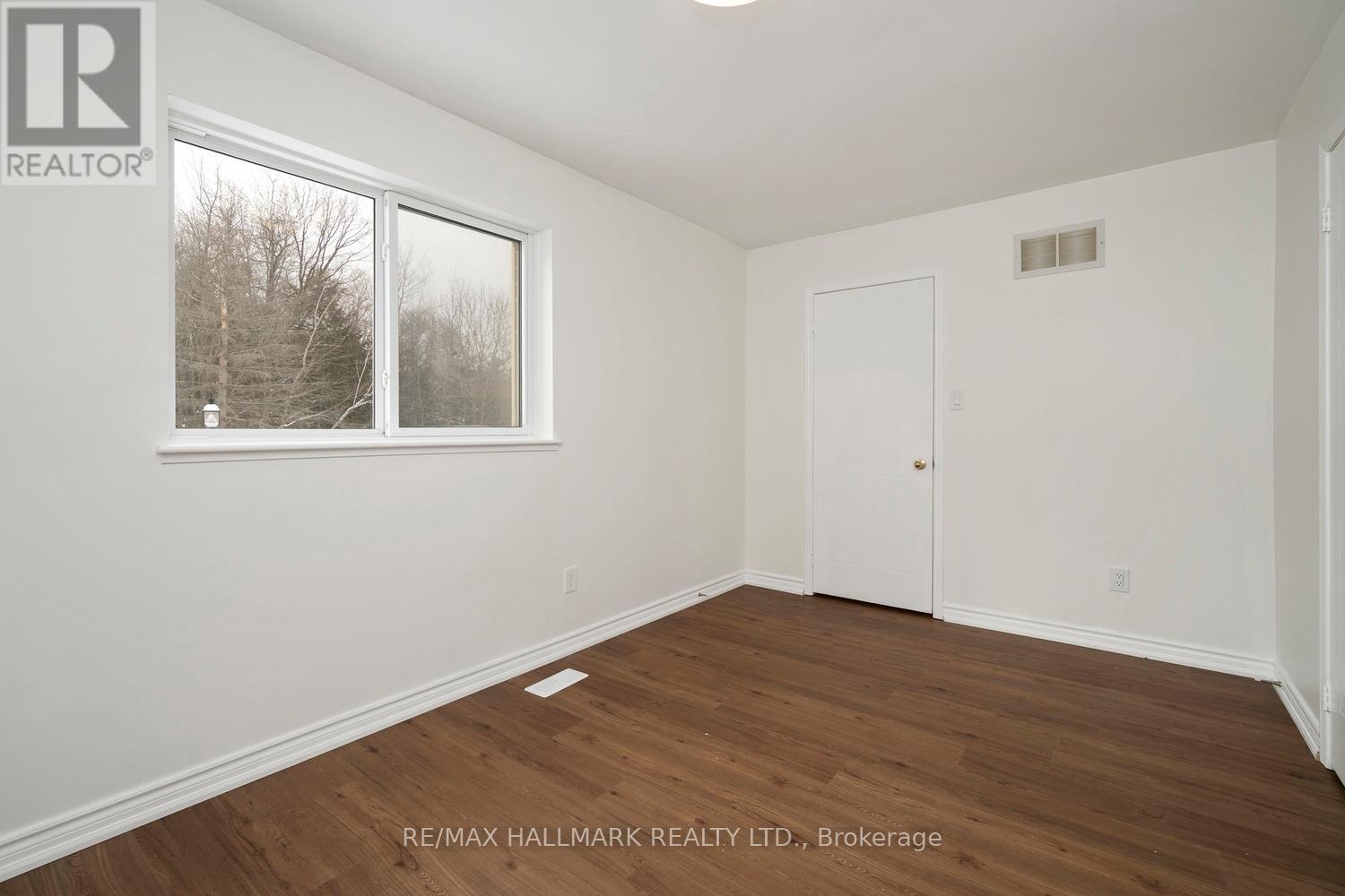 16 - 595 Gibney Crescent, Newmarket, Ontario  L3X 1Y3 - Photo 25 - N12716506