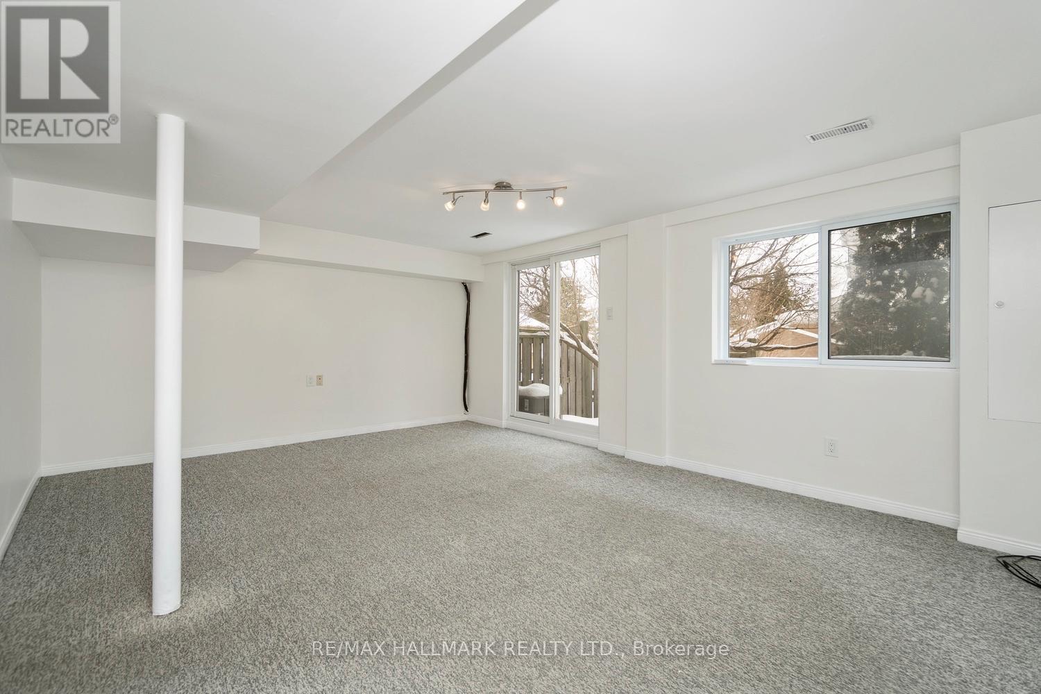 16 - 595 Gibney Crescent, Newmarket, Ontario  L3X 1Y3 - Photo 29 - N12716506