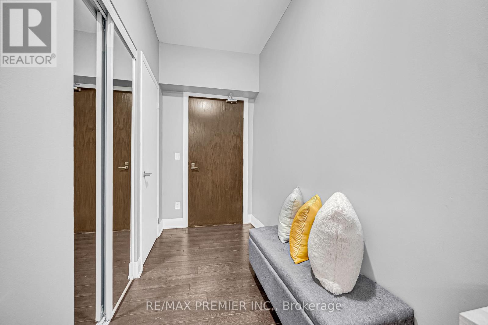 2001 - 2900 Highway 7, Vaughan, Ontario  L4K 0G3 - Photo 10 - N12716552