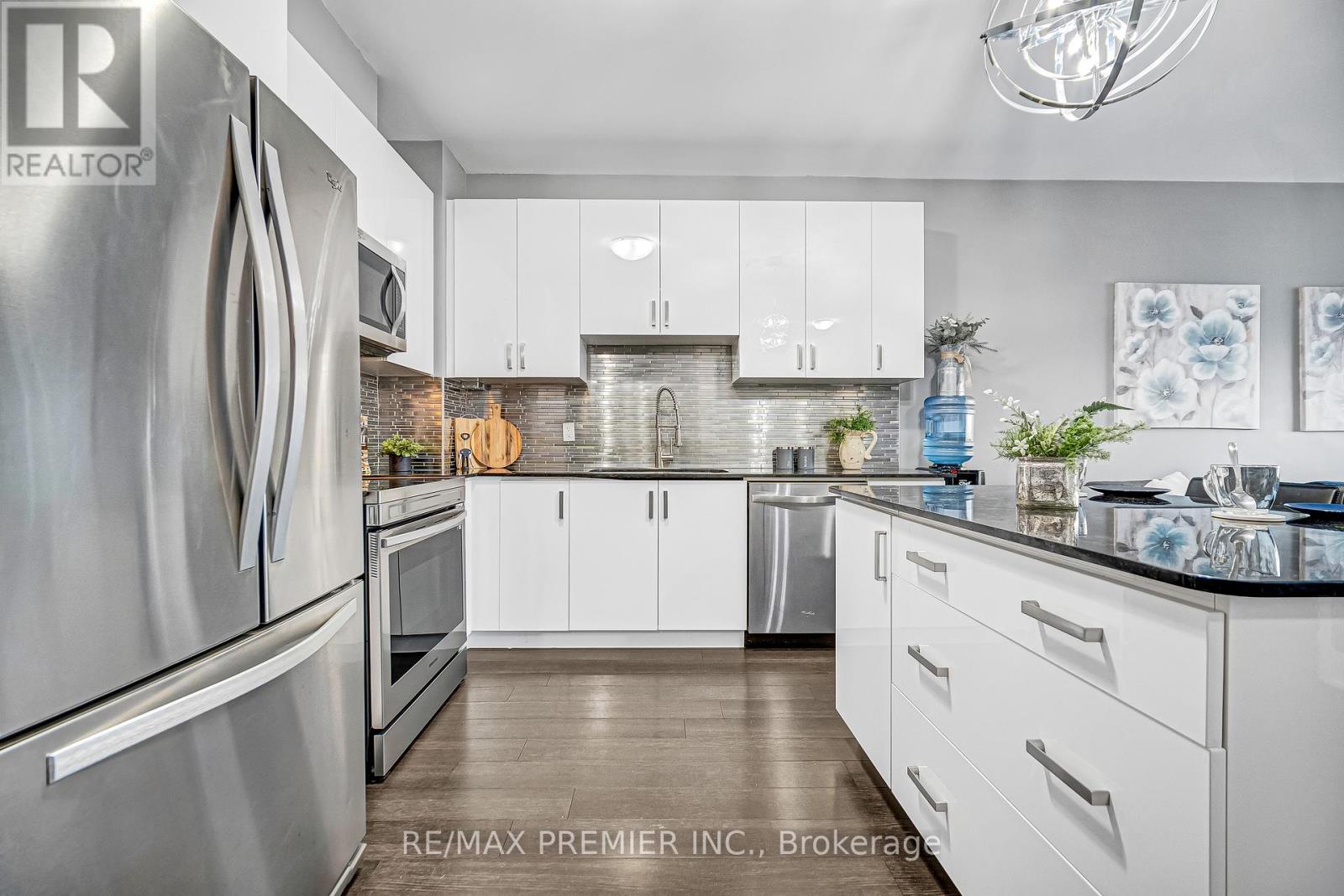 2001 - 2900 Highway 7, Vaughan, Ontario  L4K 0G3 - Photo 12 - N12716552