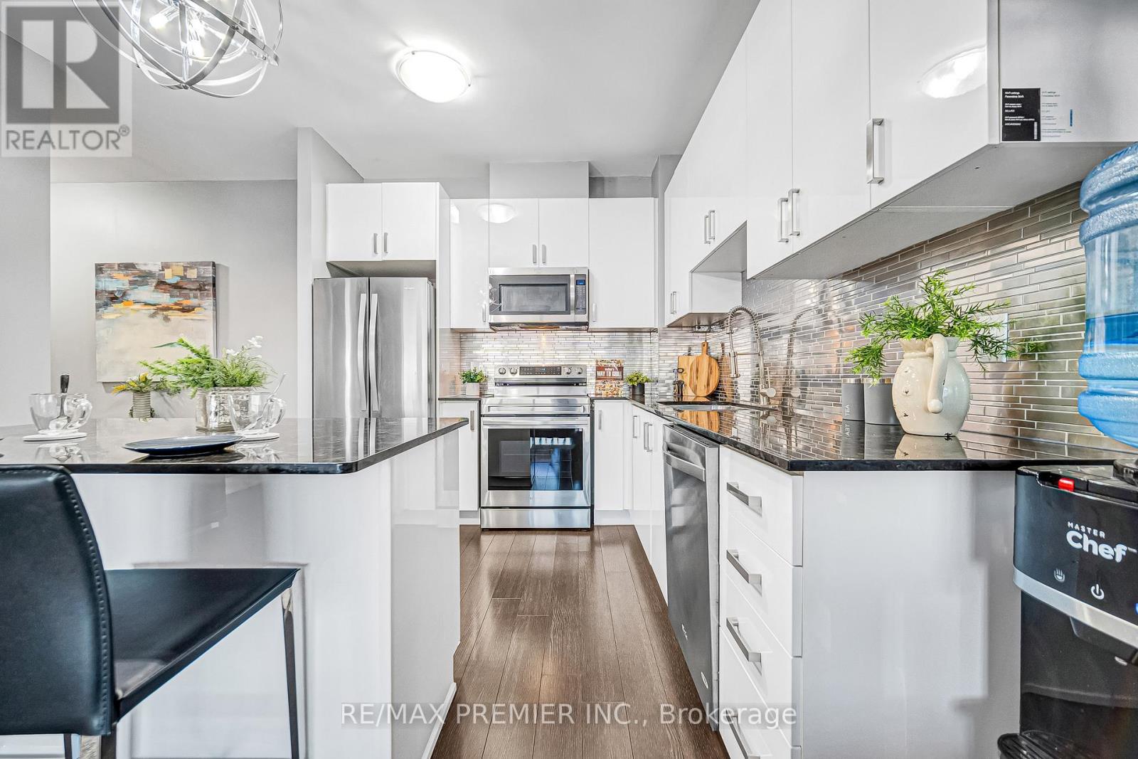 2001 - 2900 Highway 7, Vaughan, Ontario  L4K 0G3 - Photo 15 - N12716552