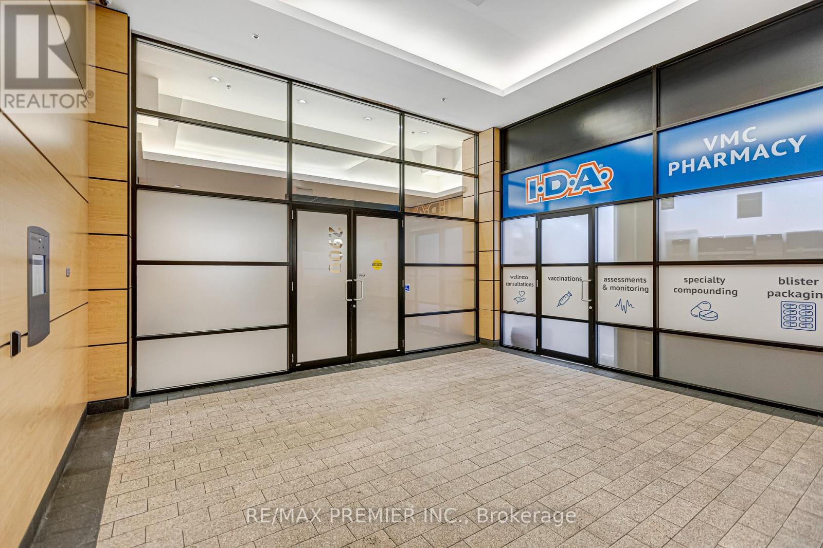 2001 - 2900 Highway 7, Vaughan, Ontario  L4K 0G3 - Photo 4 - N12716552