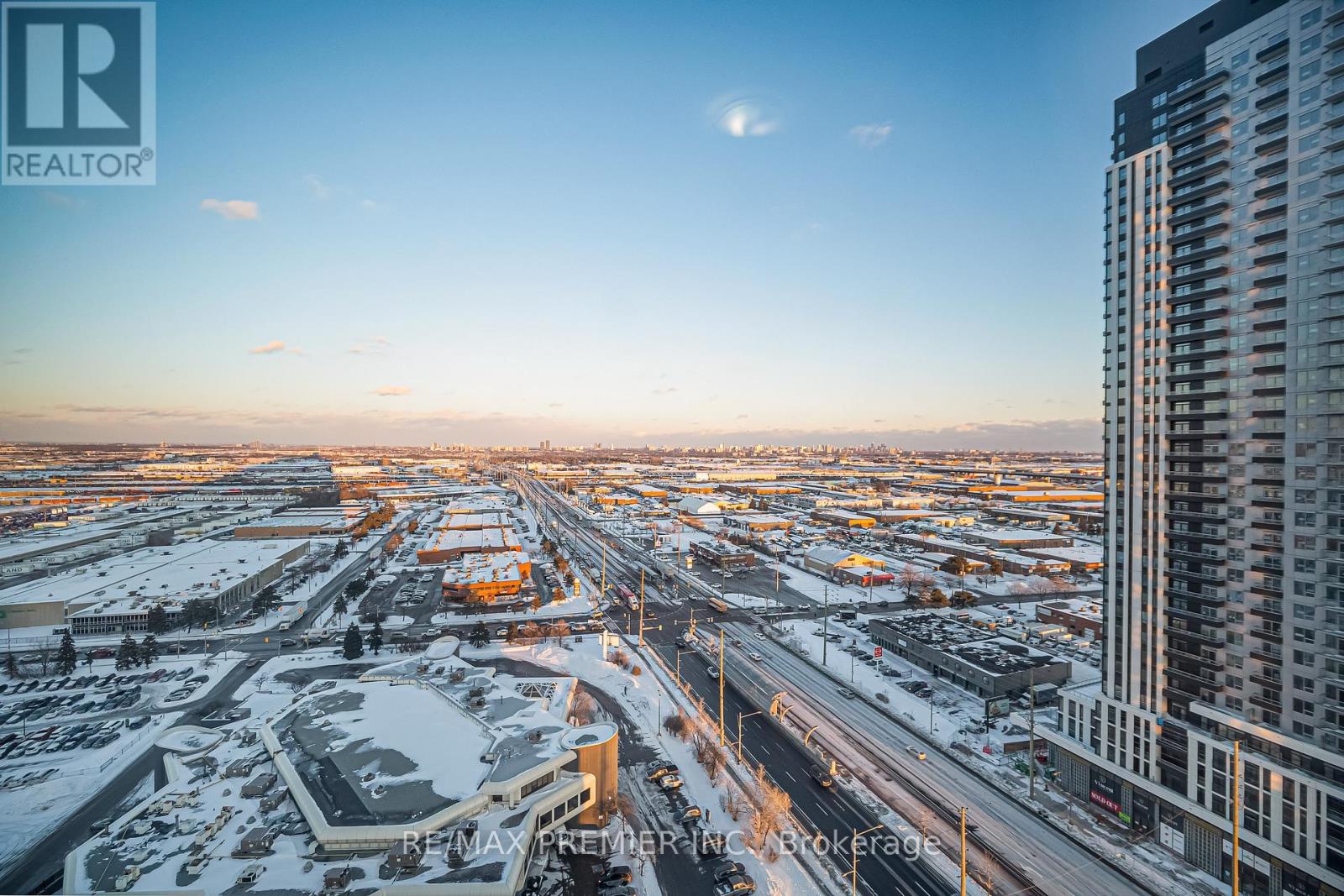 2001 - 2900 Highway 7, Vaughan, Ontario  L4K 0G3 - Photo 43 - N12716552