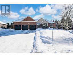 5 MUNRO COURT, Springwater, Ontario