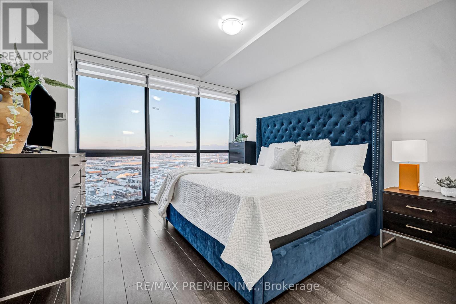 2001 - 2900 Highway 7, Vaughan, Ontario  L4K 0G3 - Photo 34 - N12716552