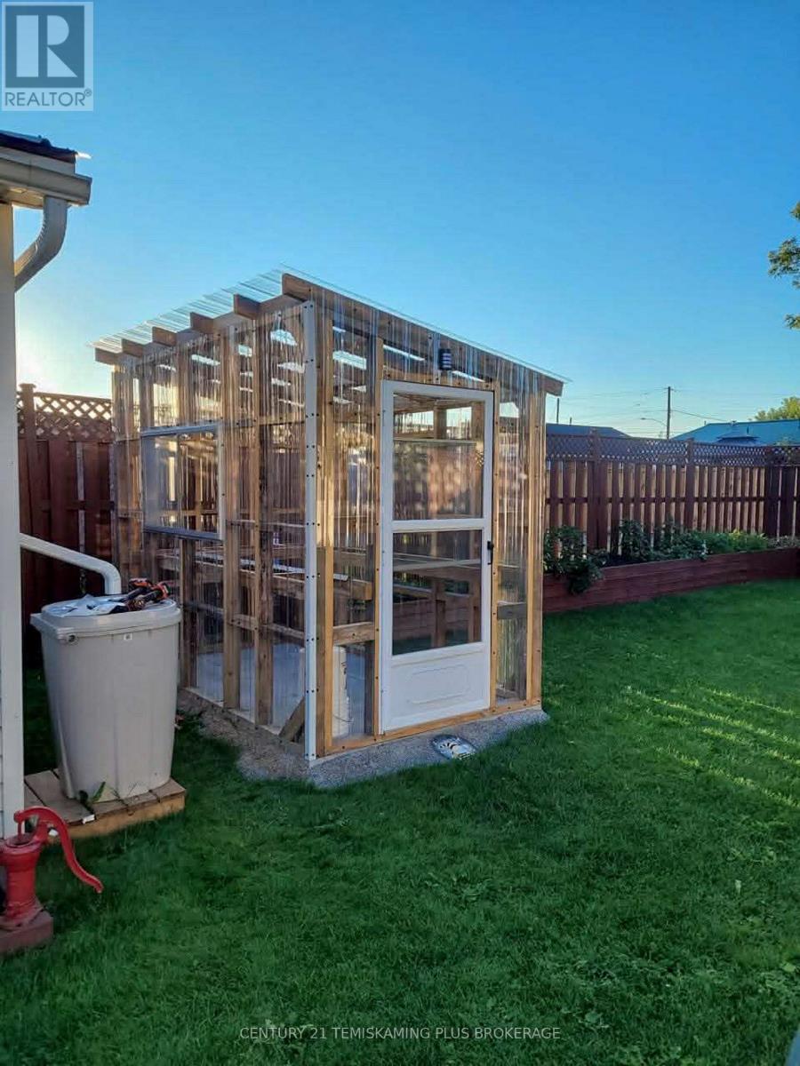 53 Tenth Avenue, Englehart, Ontario  P0J 1H0 - Photo 28 - T12709040