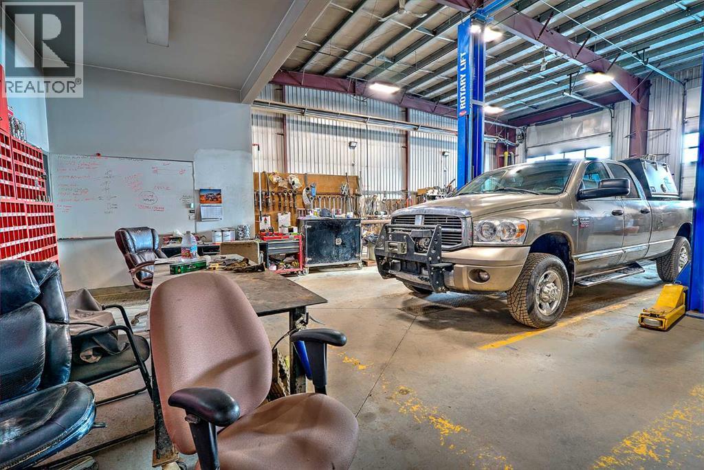 135  & 141 Clearmile Avenue, Rural Red Deer County, Alberta  T4E 0A1 - Photo 21 - A2280520