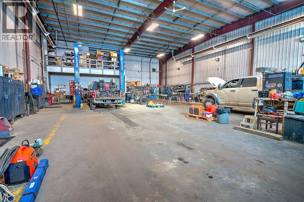 135  & 141 Clearmile Avenue, Rural Red Deer County, Alberta  T4E 0A1 - Photo 22 - A2280520