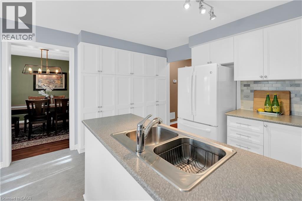 15 Hedgelawn Drive, Grimsby, Ontario  L3M 5G9 - Photo 8 - 40779421