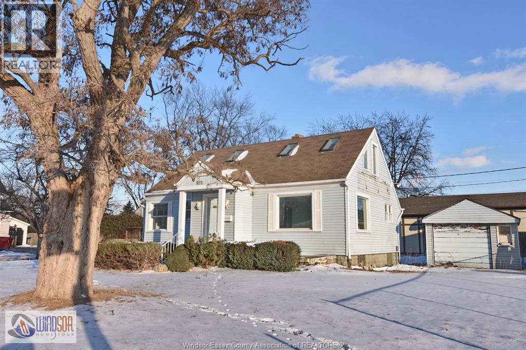 MLS# 26001600: 911 FRONT ROAD, LaSalle, Canada