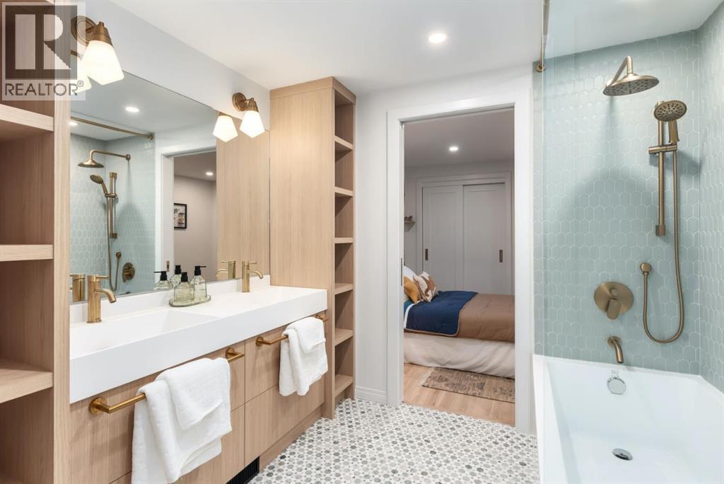 1011 Lake Wapta Way Se, Calgary, Alberta  T2J 2N8 - Photo 35 - A2277262