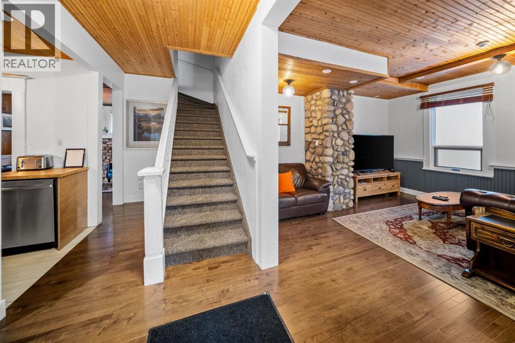 137 Muskrat Street, Banff, Alberta  T1L 1E6 - Photo 16 - A2279199