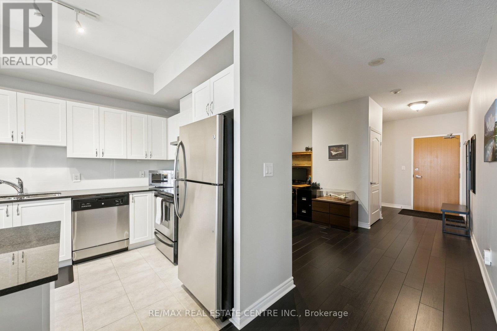 604 - 3865 Lake Shore Boulevard W, Toronto, Ontario  M8W 0A2 - Photo 11 - W12716286
