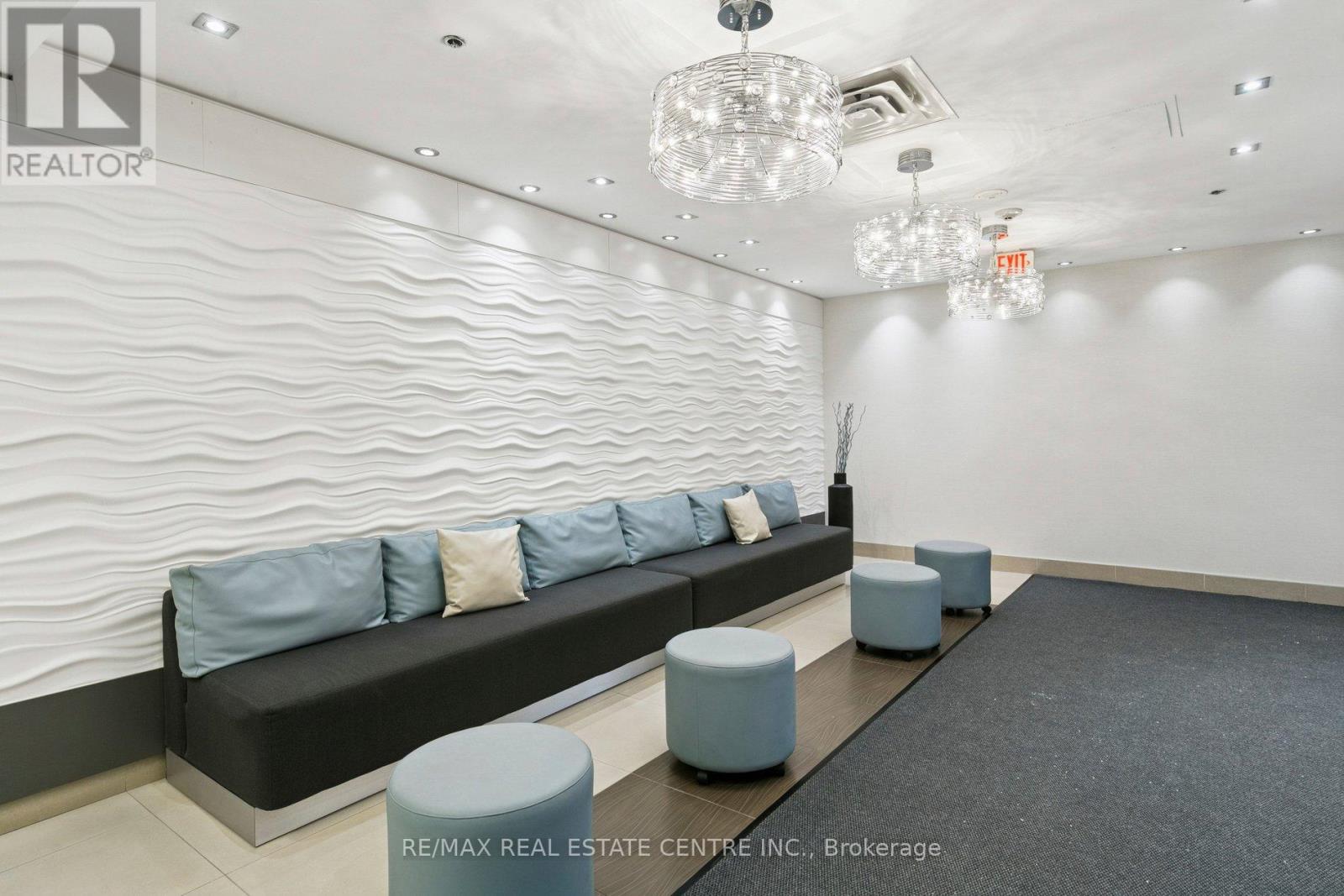 604 - 3865 Lake Shore Boulevard W, Toronto, Ontario  M8W 0A2 - Photo 3 - W12716286